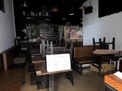 Burlington Square (D7), Retail #451463791